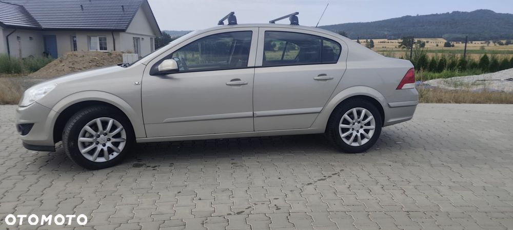 Opel Astra 1.6 Edition - 4