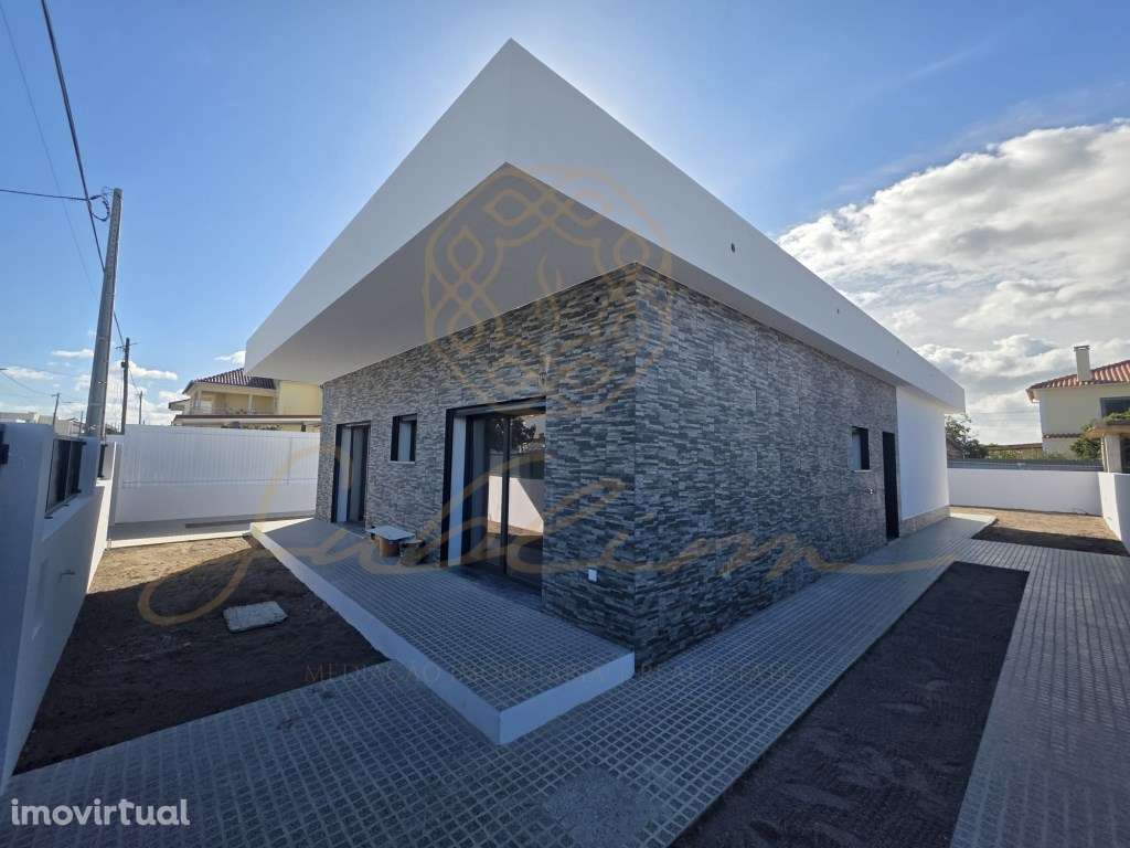Moradia Isolada , térrea com 5 Assoalhadas - Grande imagem: 5/29