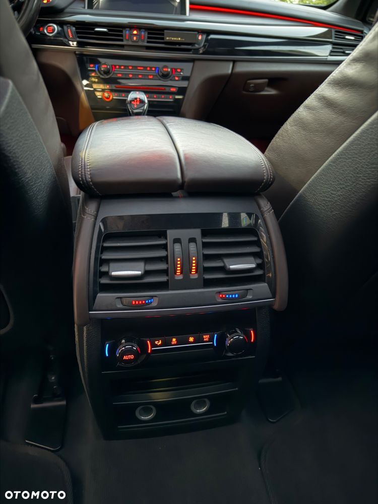 BMW X5 xDrive50i - 19