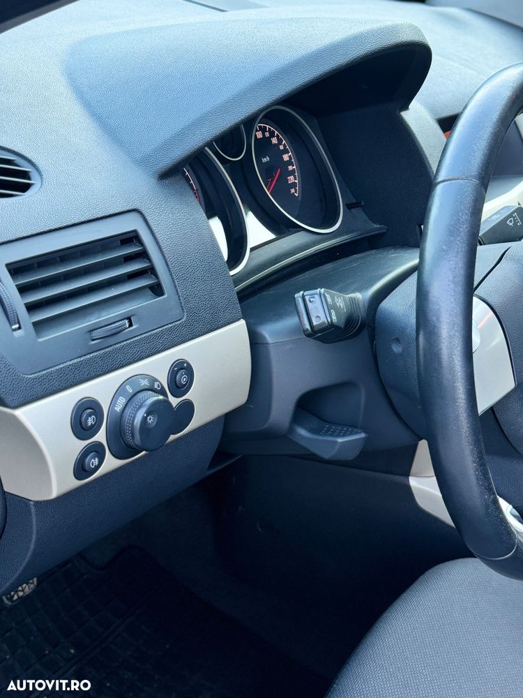 Opel Astra GTC 1.7 CDTI DPF (119g) Edition - 10