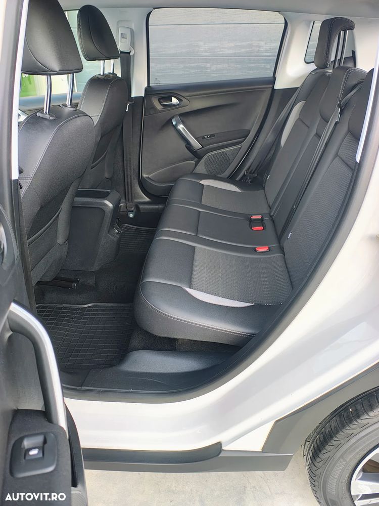 Peugeot 2008 PureTech 110 Stop&Start Allure - 8