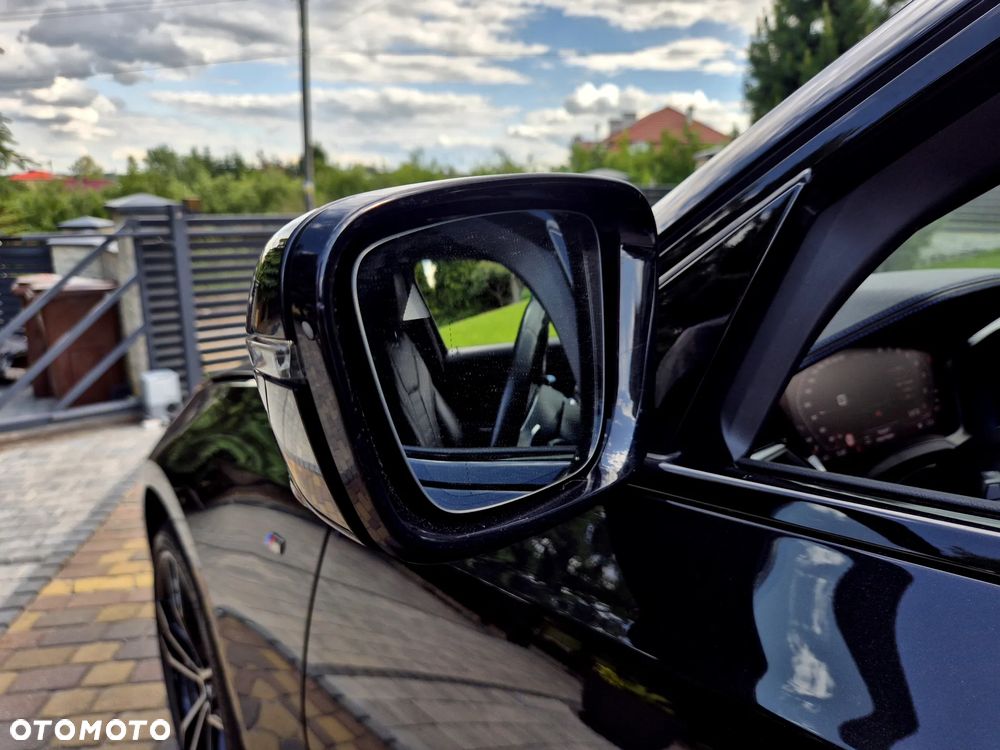 BMW Seria 3 330d xDrive M Sport sport - 32