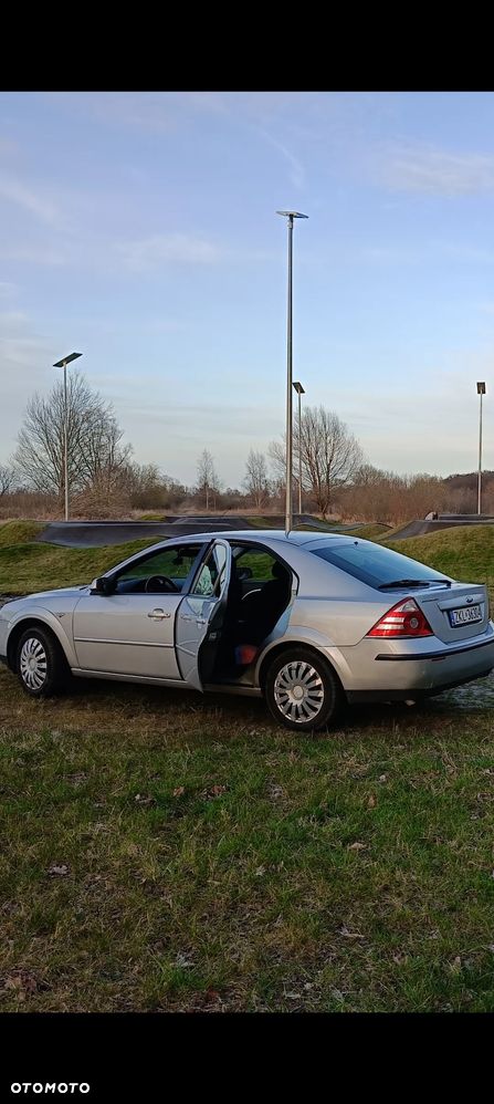 Ford Mondeo 1.8 Ambiente - 6
