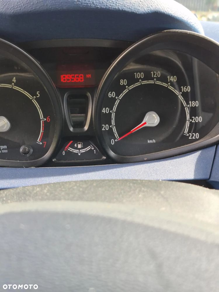 Ford Fiesta - 7