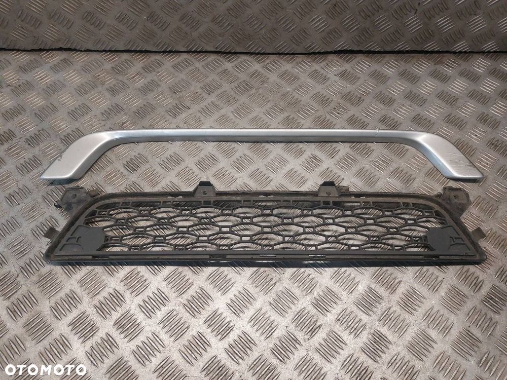 KRATKA ZDERZAKA PRZÓD ŚRODKOWA VOLVO XC60 I 31290429 30763423 - 1