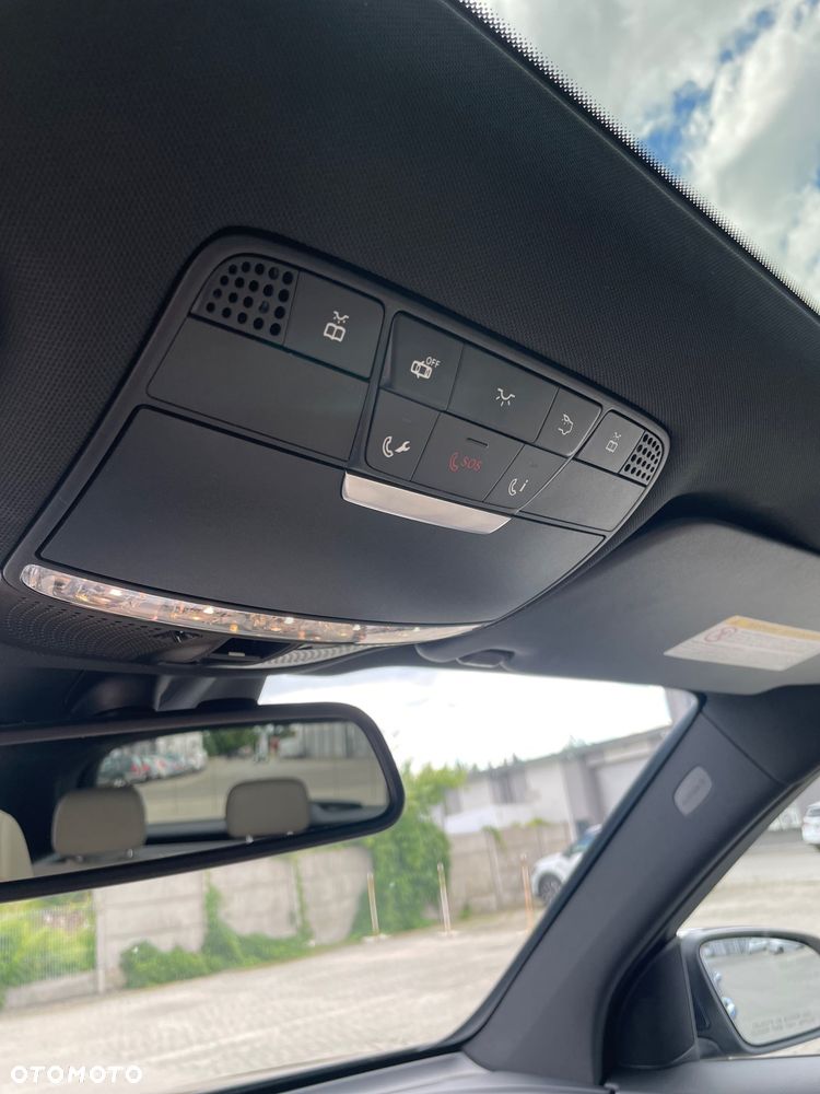 Mercedes-Benz GLC 300 4Matic 9G-TRONIC AMG Line - 28