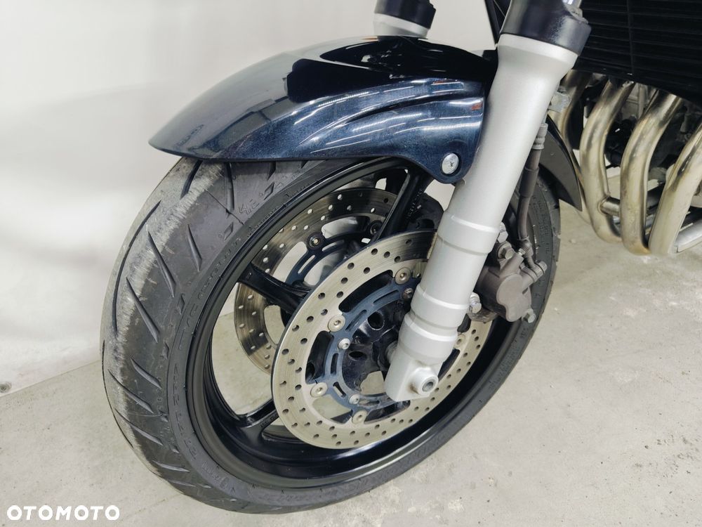 Yamaha FZS - 22