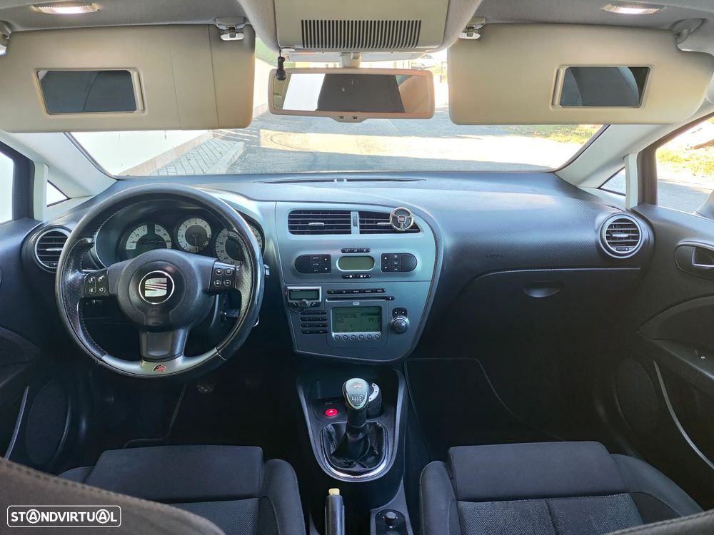 SEAT Leon 2.0 TDI FR 18 Tiago Monteiro - 9