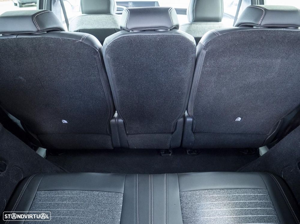 Peugeot E-5008 210 Allure Business - 18