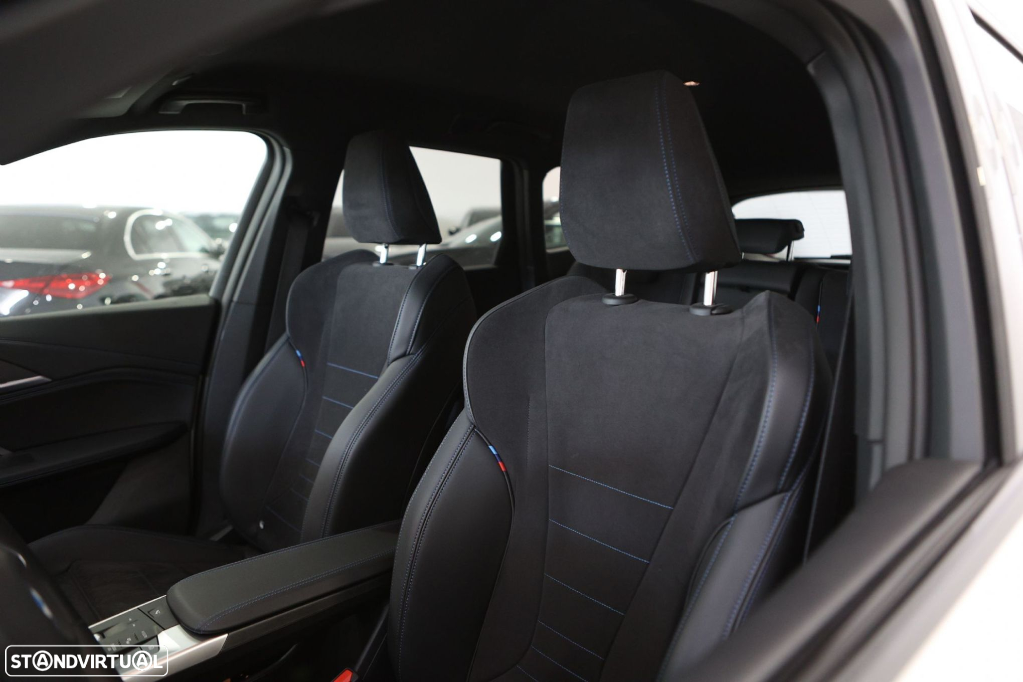 BMW iX1 xDrive30 Pack Desportivo M - 17