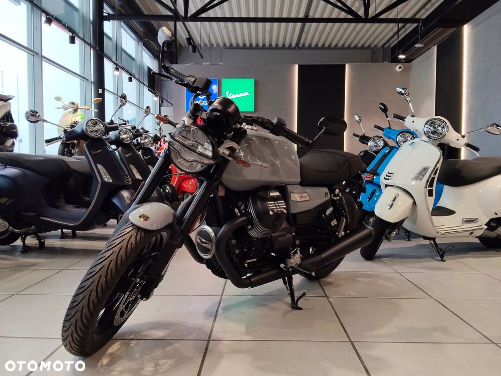 Moto Guzzi V7 - 7