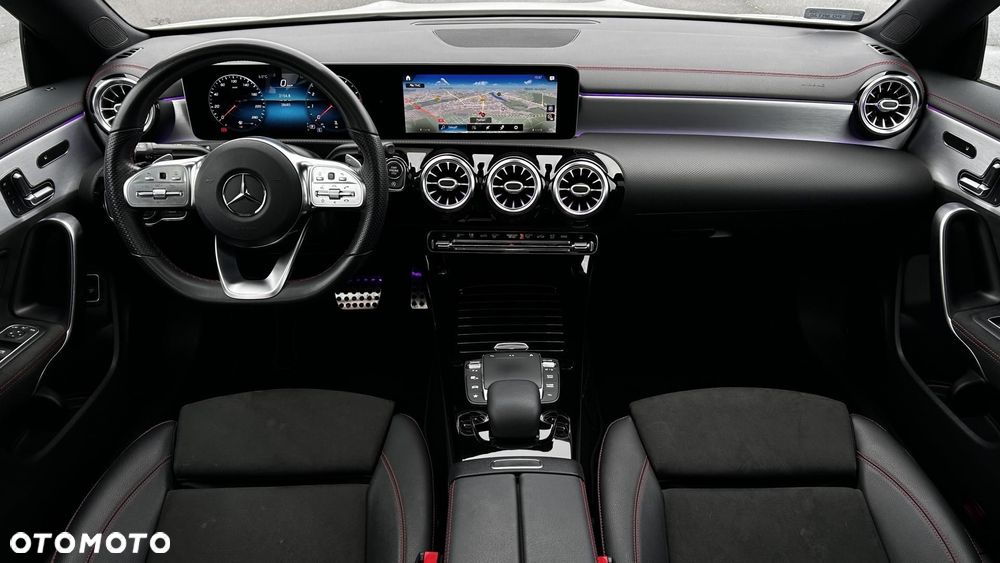 Mercedes-Benz CLA 220 4-Matic AMG Line 7G-DCT - 20