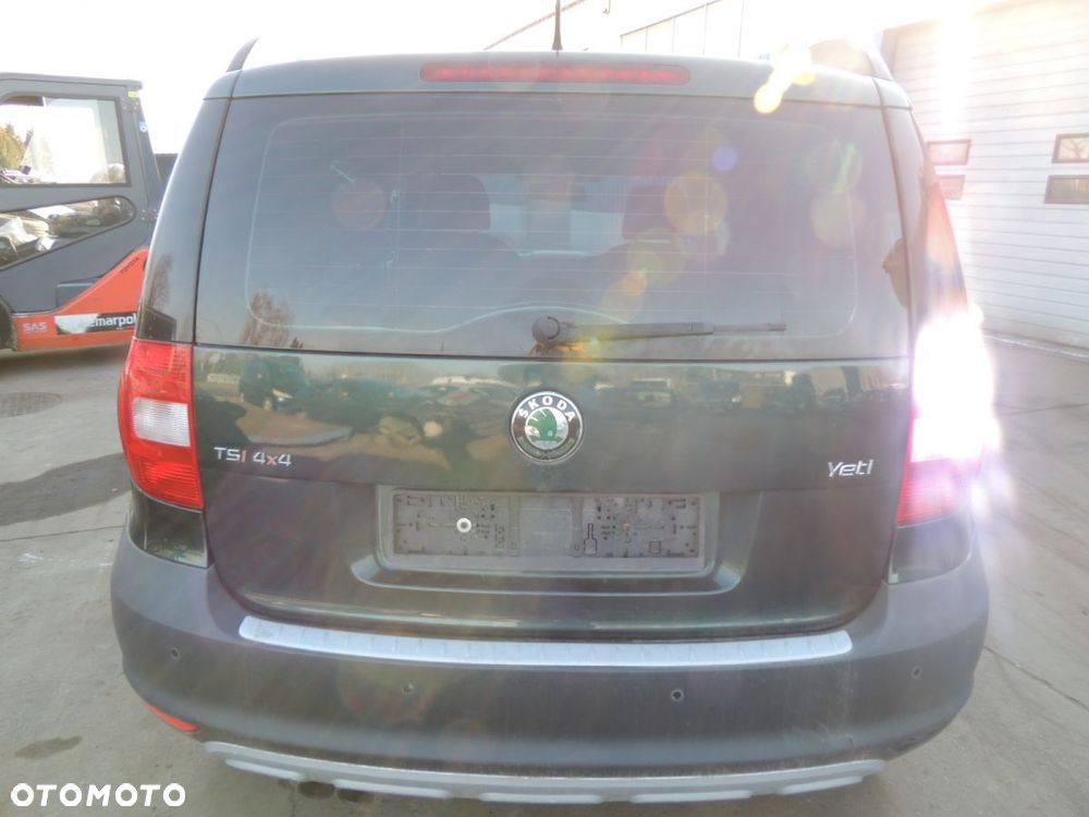 Klapa bagażnika SKODA Yeti '10 5L  4x4 - 1