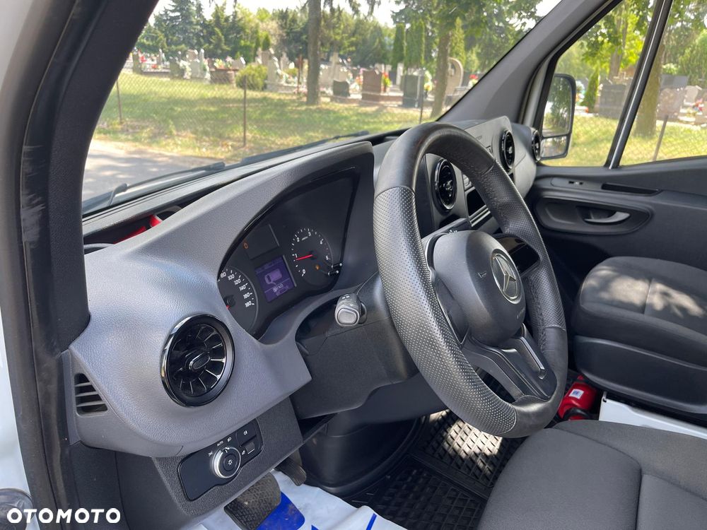 Mercedes-Benz Sprinter W907 2.2 CDI 163 Km Automat 7G-Tronic 2020 ROK Klima Led Hak Najazd 4.60 M Super stan Gotowy do Pracy Bardzo ładny - 10