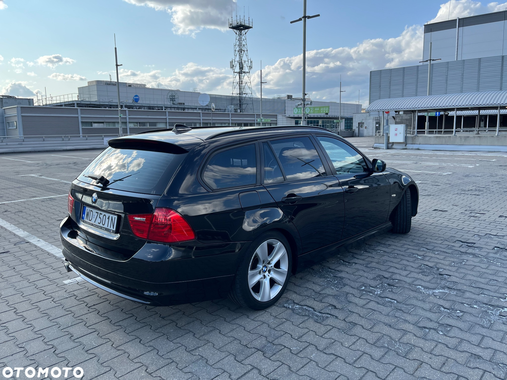 BMW Seria 3 320d DPF Touring Efficient Dynamics Edition - 5