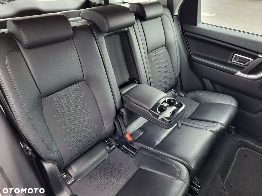 Land Rover Discovery Sport - 23