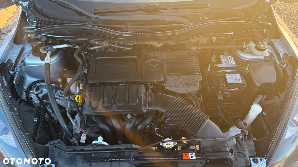 Mazda 2 - 16