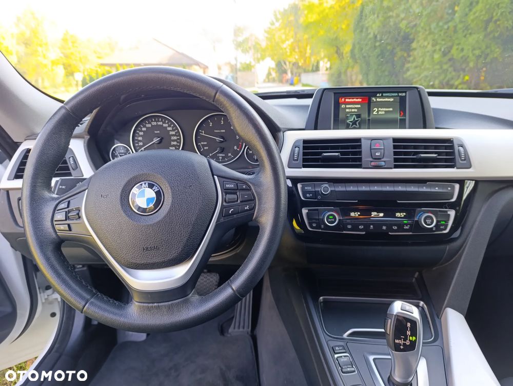 BMW 3GT 318d Business Edition - 13