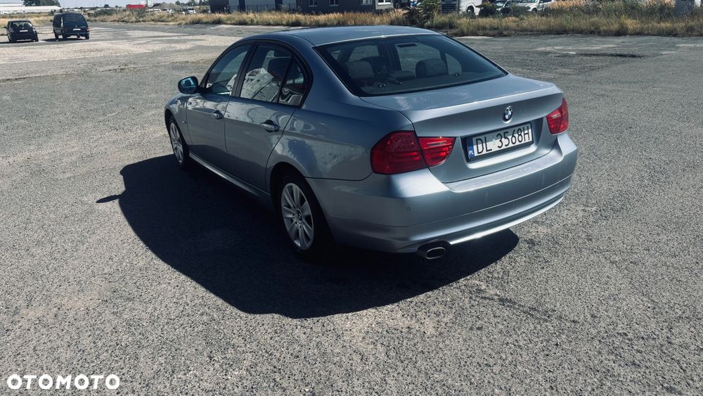 BMW Seria 3 - 16