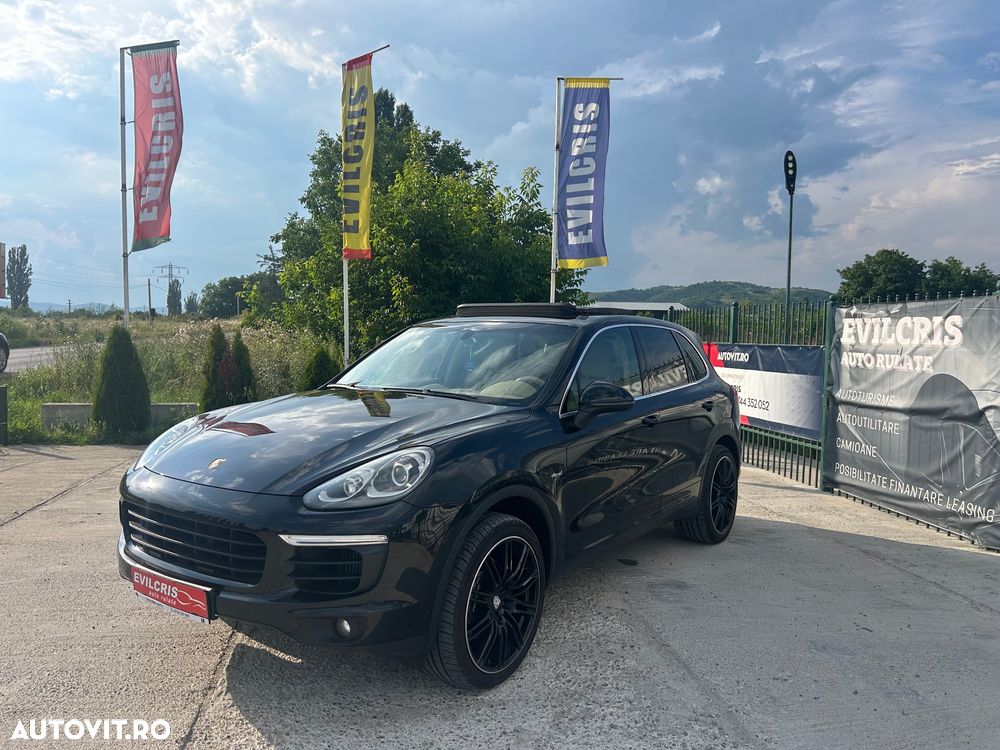 Porsche Cayenne - 4