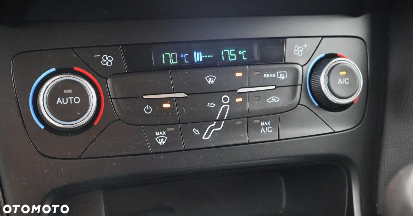 Ford Focus - 25