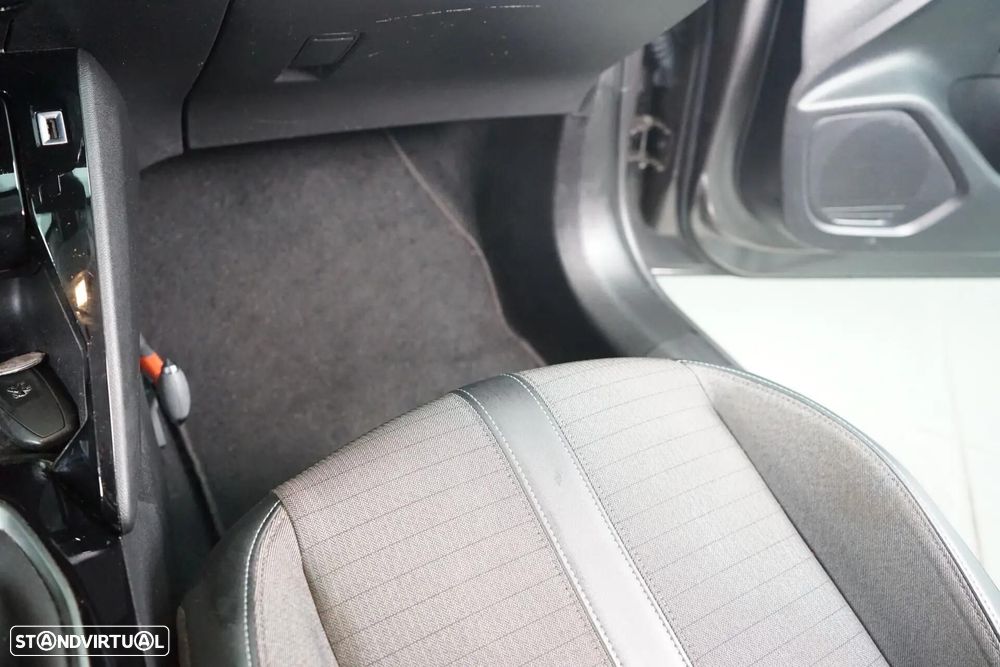 Peugeot 208 1.2 PureTech Allure - 35