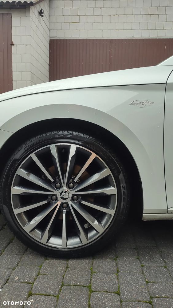 Skoda Superb 2.0 TDI SCR L&K DSG - 8