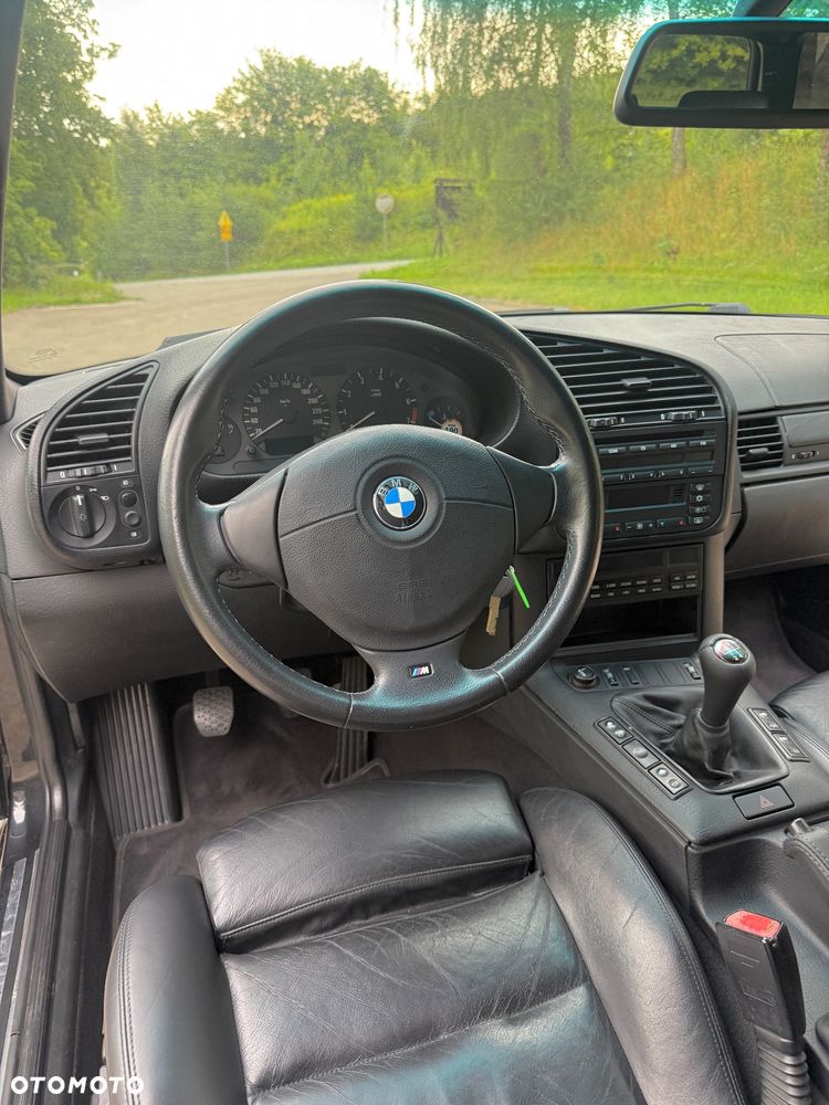 BMW Seria 3 323i - 27