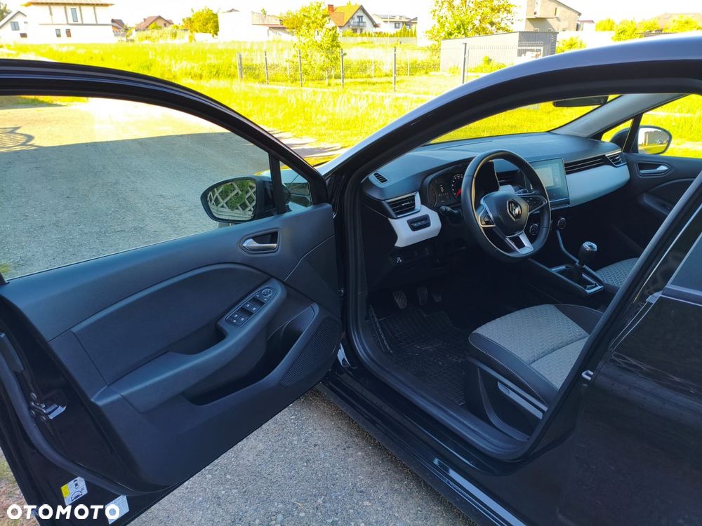 Renault Clio - 10