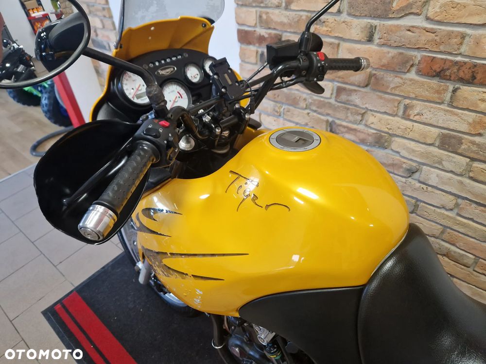 Triumph Tiger - 27