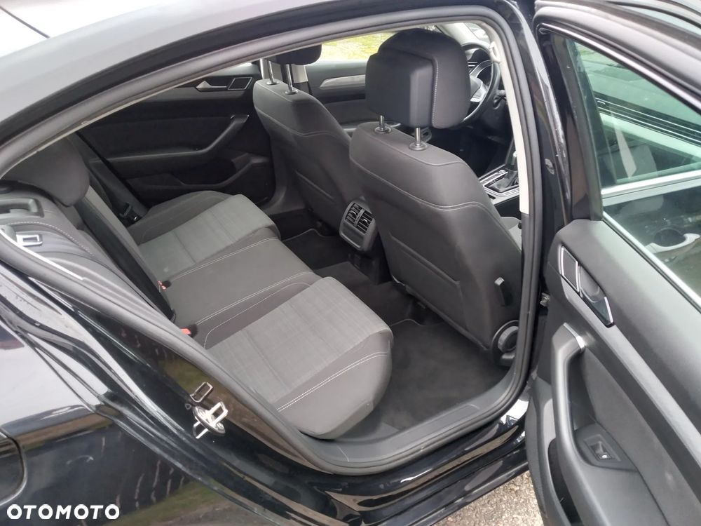 Volkswagen Passat 2.0 TSI Business DSG - 10