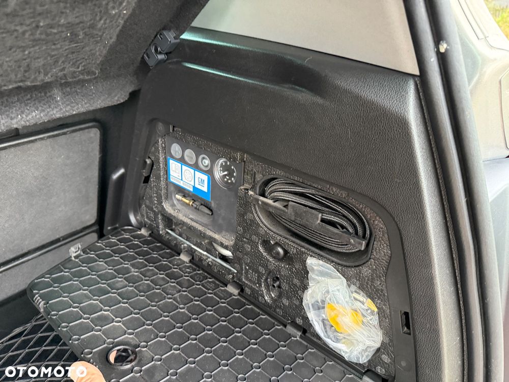 Opel Meriva 1.4 T Enjoy - 19