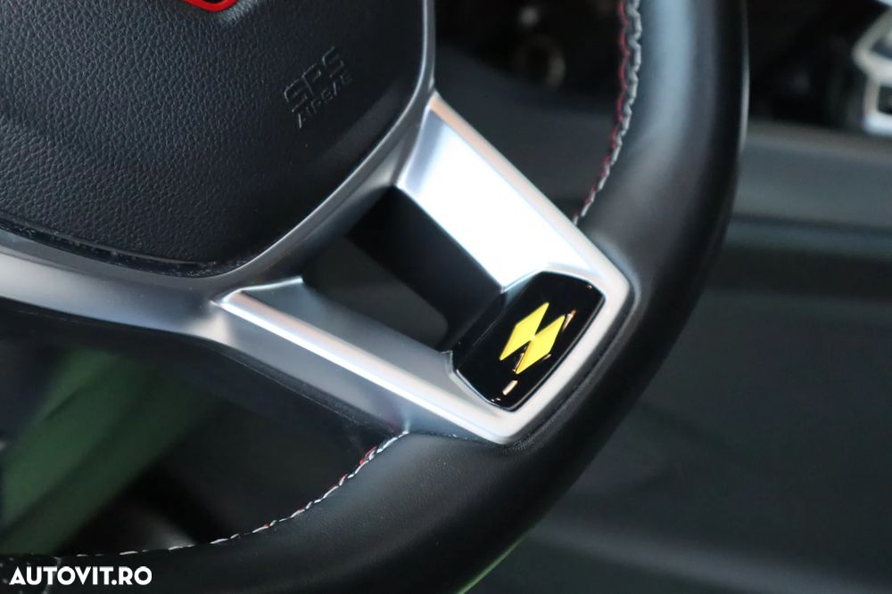 Renault Arkana E-TECH RS Line - 30