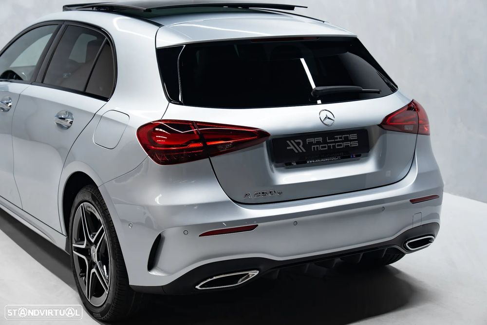 Mercedes-Benz A 250 e 8G-DCT AMG Line - 13
