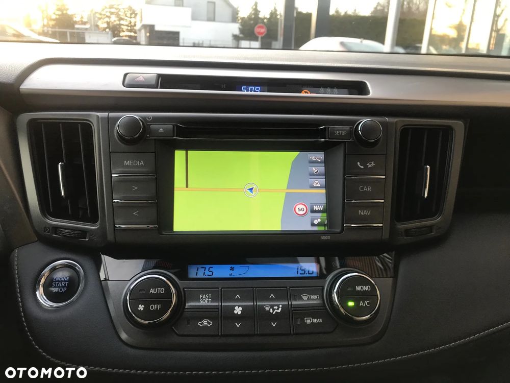 Toyota RAV4 2.0 D-4D Premium - 29
