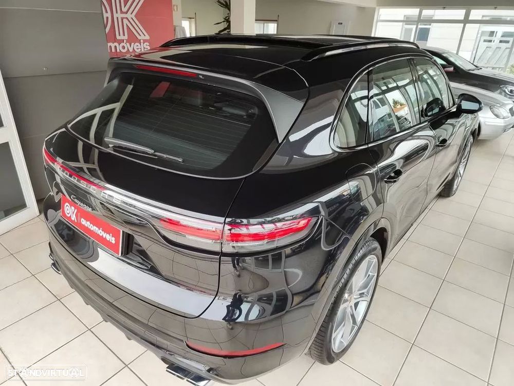Porsche Cayenne E-Hybrid Platinum Edition — fotografia 4