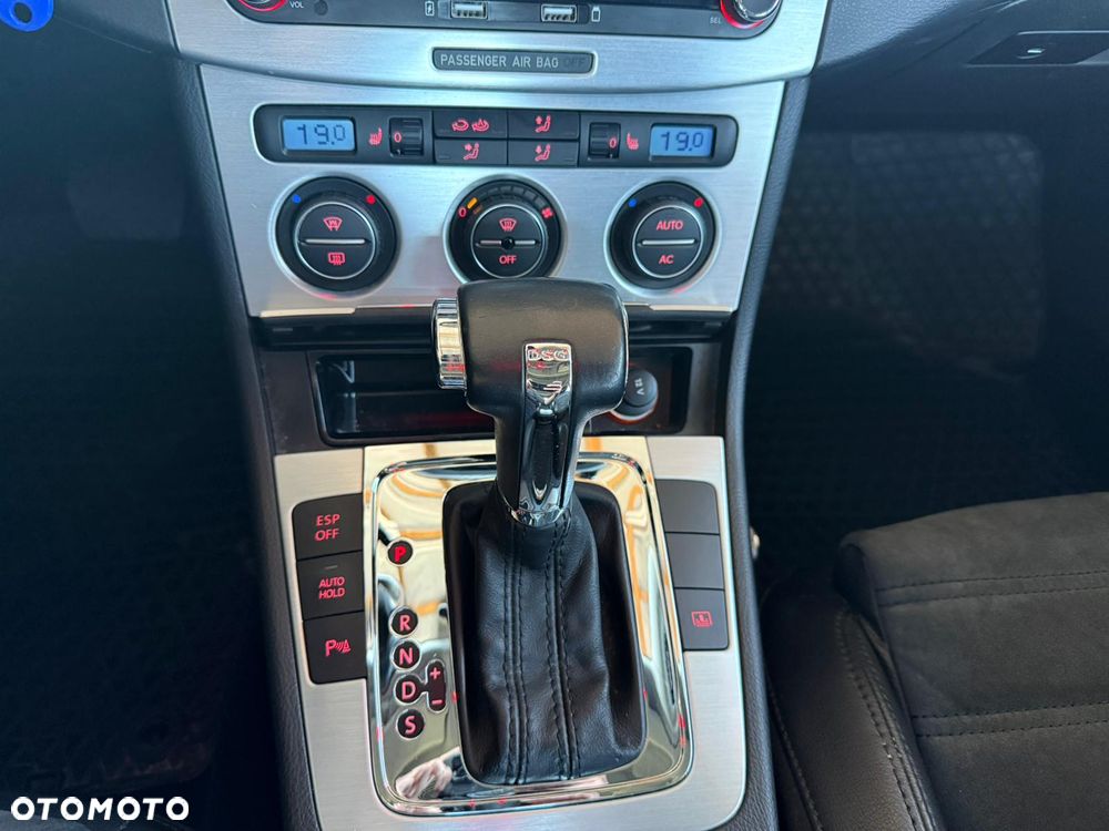 Volkswagen Passat 2.0 TDI DPF Highline DSG - 15