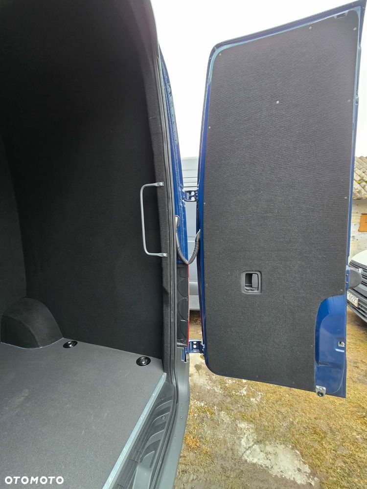 Mercedes-Benz Sprinter Long PRO 9G-Tronic 907.235 - 17
