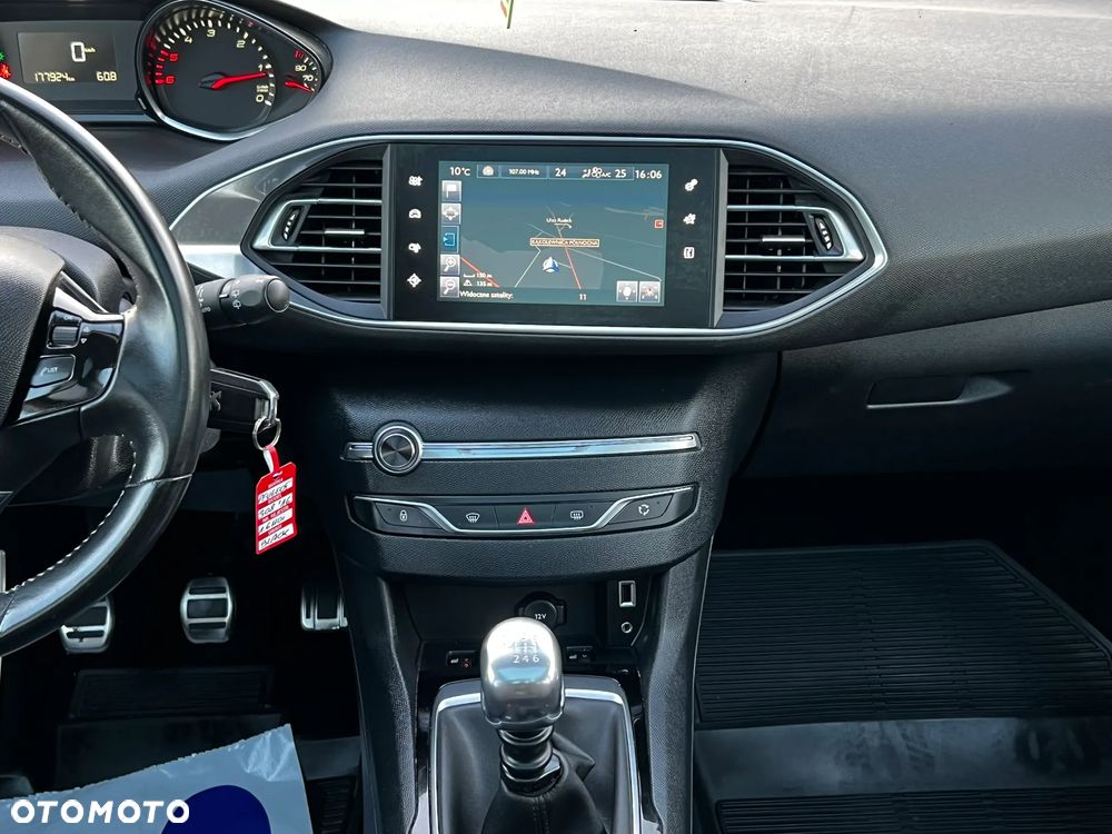 Peugeot 308 - 23