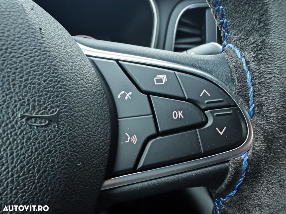 Renault Megane E-TECH Plug-in 160 BUSINESS EDITION - 24