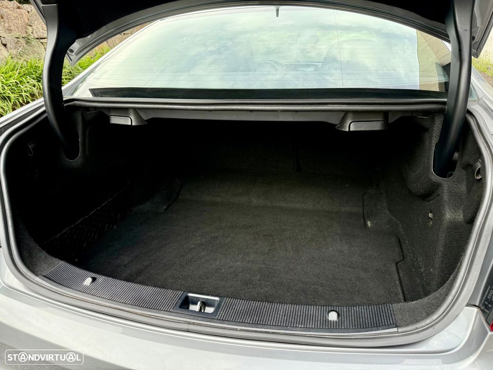 Mercedes-Benz E 250 BlueTEC Auto - 22