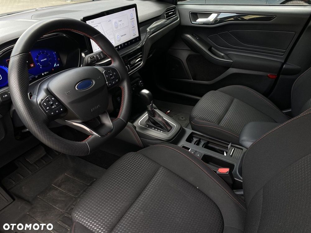 Ford Focus 1.0 EcoBoost mHEV ST-Line X - 12