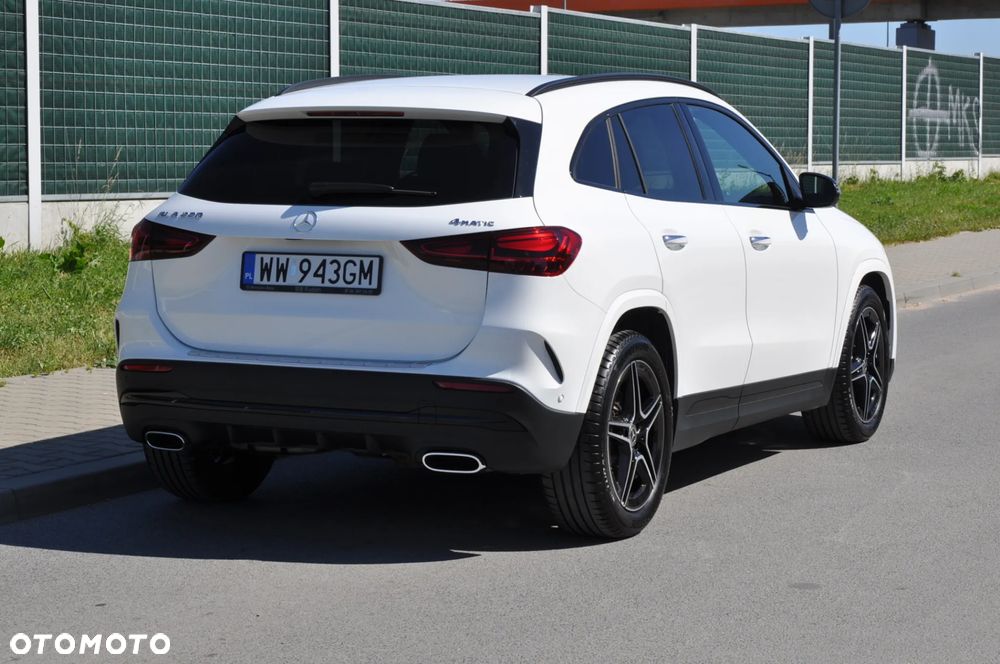 Mercedes-Benz GLA - 3