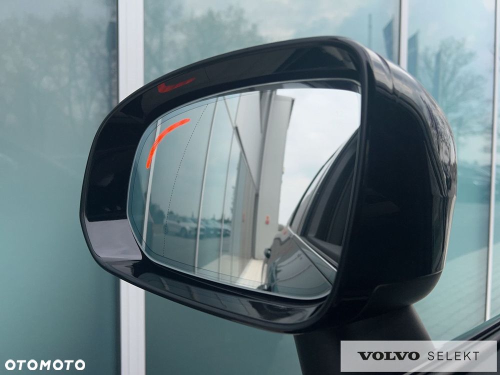 Volvo XC 60 B5 B AWD Ultra Black Edition - 28