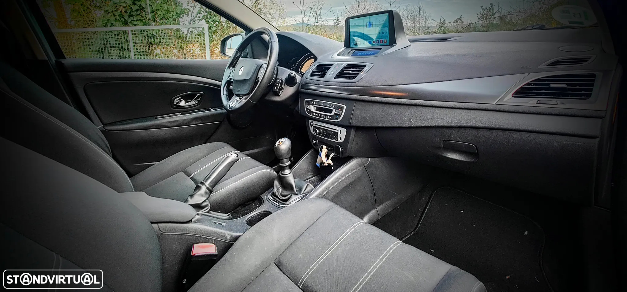 Renault Mégane 1.5 Blue dCi Limited J17 - 9