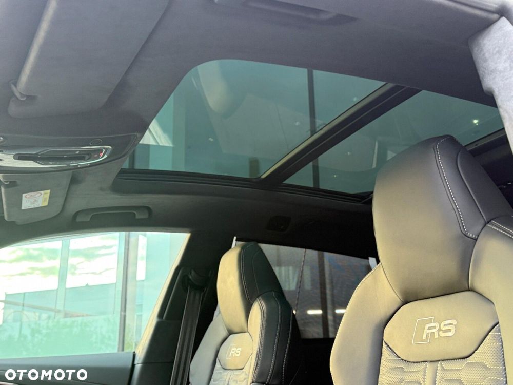 Audi RS Q8 - 35