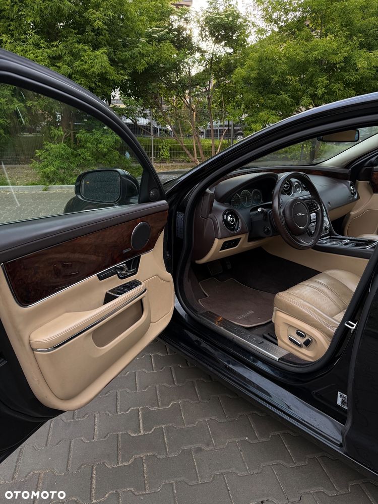 Jaguar XJ 3.0 D V6 Portfolio - 14