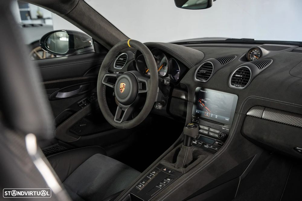 Porsche 718 Cayman GT4 RS - 28