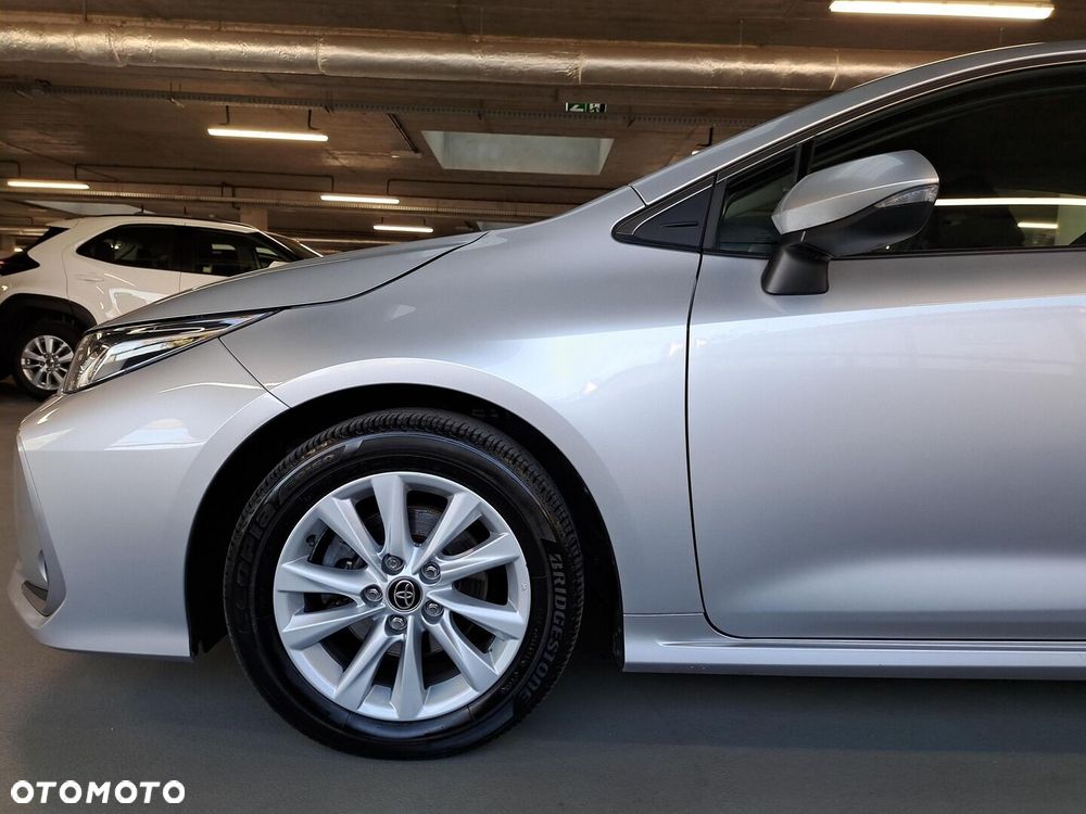 Toyota Corolla 1.8 Hybrid Comfort - 32
