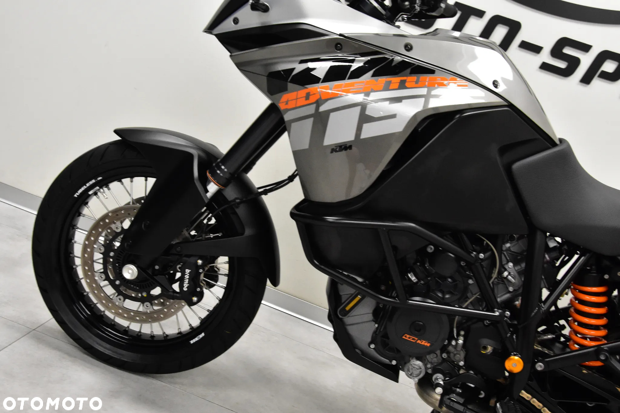 KTM Adventure - 12